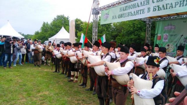 Culture and Folklore in the days of the National Festival of Sheep Breeders